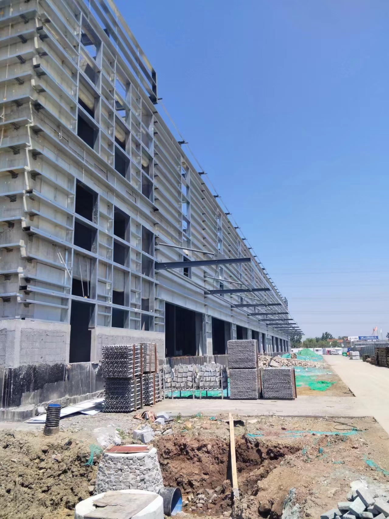 鋼結構屋面梁在安裝施工中會遇到的問題