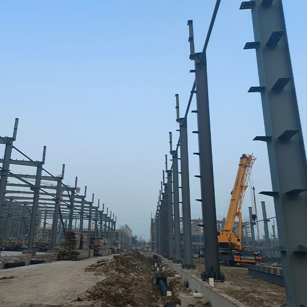 在建鋼結(jié)構(gòu)廠房工程